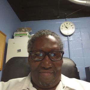 Meet your Posher, Larry